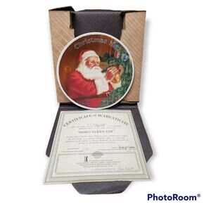 Norman Rockwell Vintage Santa Golden Gift Christmas Plate 1987 • Edwin Knowles